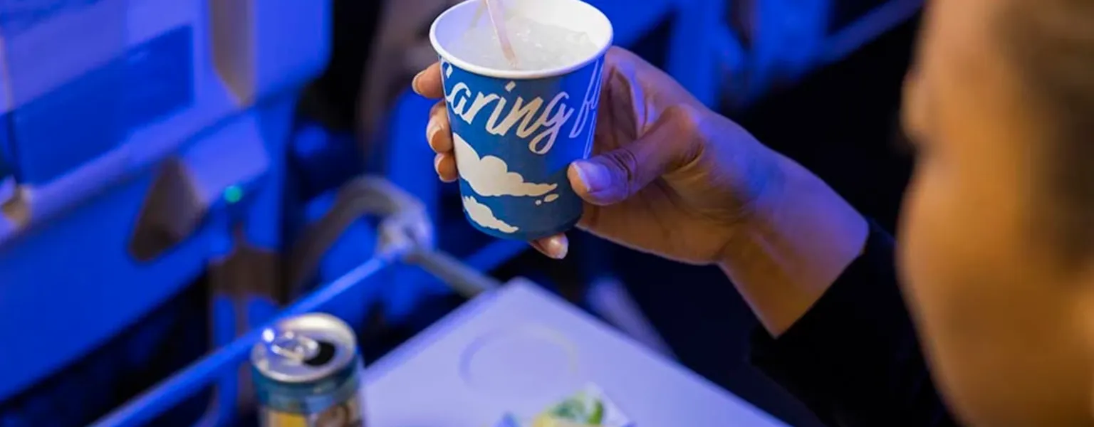 Alaska Airlines eliminates plastic cups on board