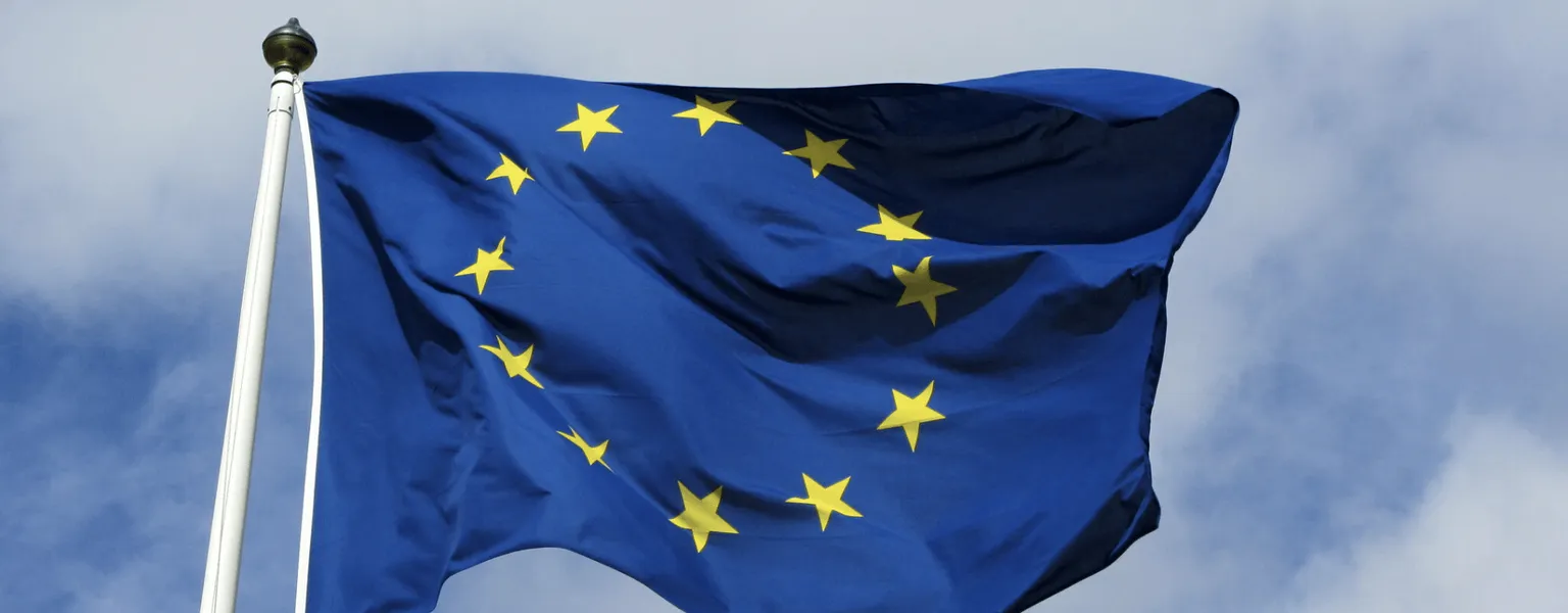 EU flag credit bobbsled
