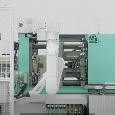 Epson ultra compact robotic solution for injection moulding