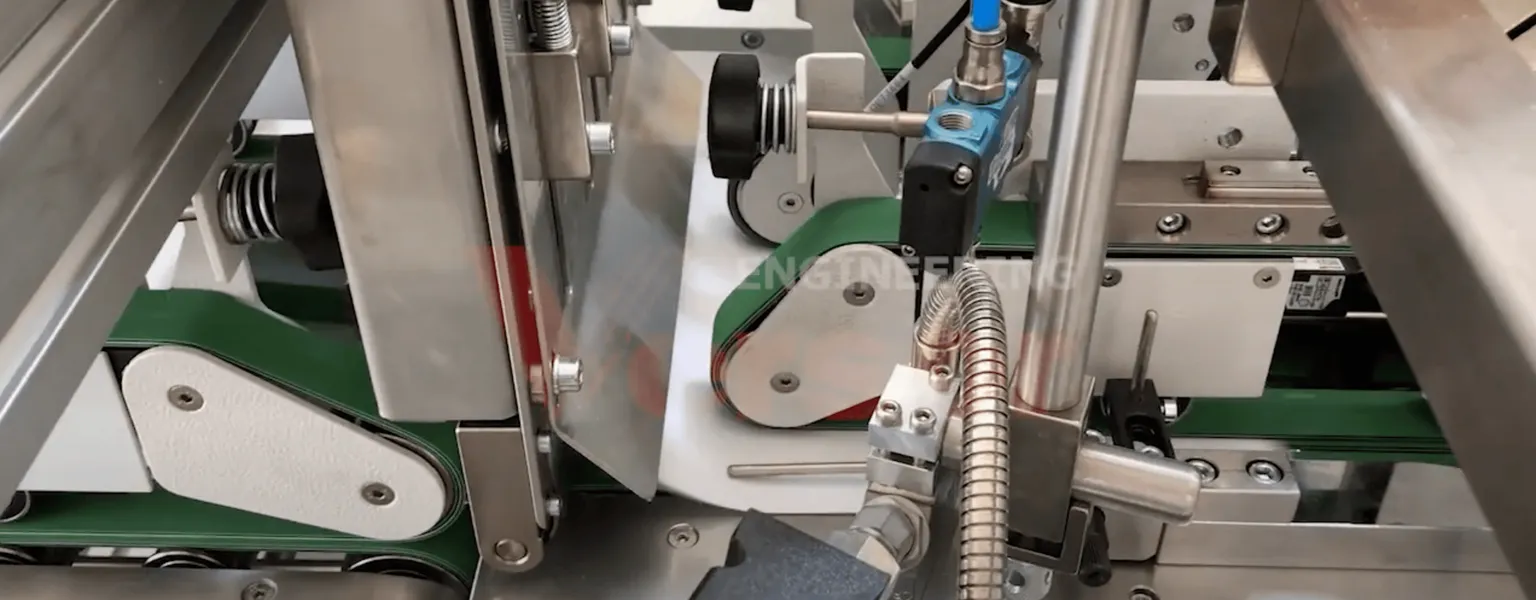 VERSOR ENGINEERING MATIO production of CD/Z-Fold type paper packaging